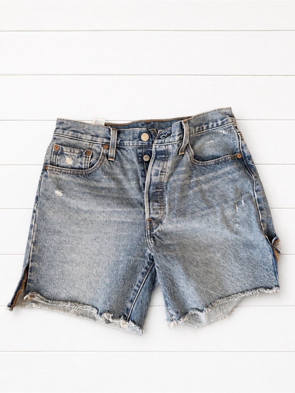 Levi’s 501 Original Cut-Off Denim Shorts Women’s Size 29 Distressed Raw Hem - Picture 3 of 5
